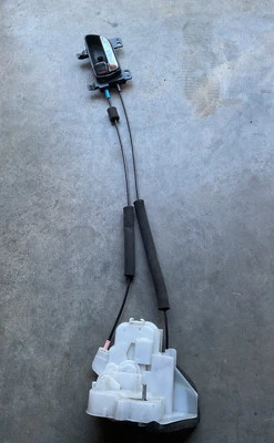 2010 2011 2012 2013 2014 SUBARU OUTBACK LEGACY ATUADOR DE TRAVA DE PORTA TRASEIRA ESQUERDA - Imagem 1 de 4