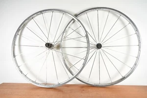 Mavic Aksium Race 700c Clincher Wheelset Shimano 9-11sp Silver Road Bike Wheels - Picture 1 of 11