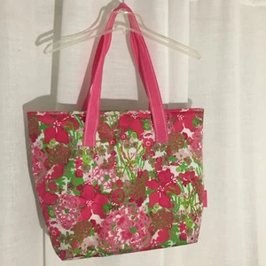 Lilly Pulitzer Thermo Kühltasche mit Reißverschluss oben und Blumenmuster - Bild 1 von 8