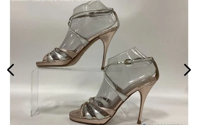 Hermosos zapatos de mujer Valentino Garavani auténticos de tacón alto.  Talla EU 37. Foto 1 de 4