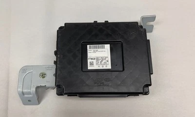 Genuine Kia Body Control Module 95410-C6320 For 2015-2018 Kia Sorento - Image 1 of 4