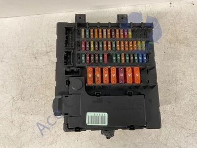BMW Z4 E85 03-08 Fuse Box 8378113 — 第 1/4 张图片