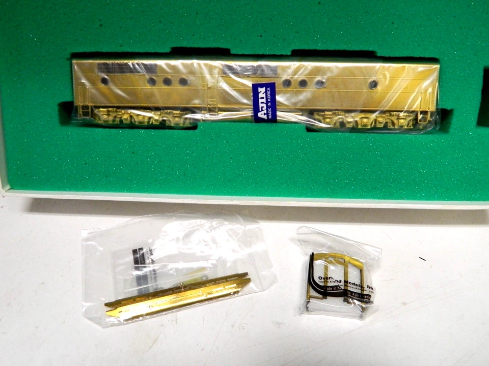 HO,new, OMI #5347,COLA/SF E-2 B unit,pwd,new in box,RARE, std DC,never unwrapped - Image 1 of 4