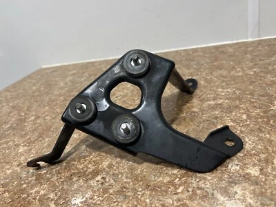 Honda CR-V 2005 soporte de montaje de bomba ABS Foto 1 de 3