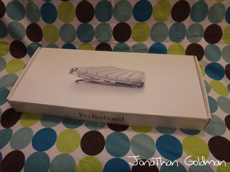 Apple Pro Keyboard WHITE USB for Mac NEW RARE SEALED FACTORY BOX M7803 M8691LL/A - Image 1 of 4