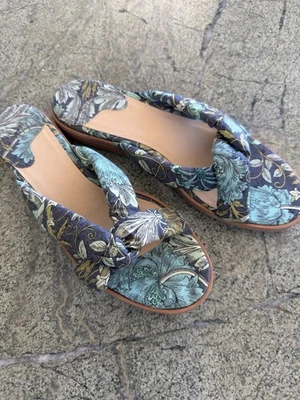 New LD Tuttle Sandals 8 Foto 1 de 4