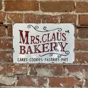 Frau Claus Bäckerei Kuchen Plätzchen Gebäck Torten altmodisch Metall Urlaub Schild - Bild 1 von 4
