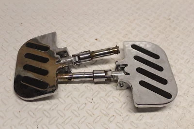 02-18 Harley-Davidson 运动员 1200 原始设备制造商前脚踏板套装一对 — 第 1/4 张图片