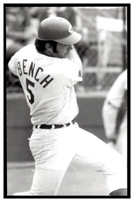 Johnny Bench Cincinnati Reds Vintage Baseball Postcard PCCR-01 - Image 1 of 2
