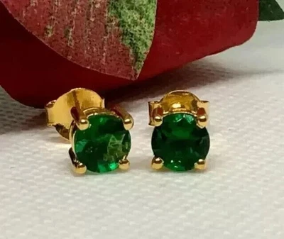 1.50Ct Round Cut Lab-Created Green Emerald Women's Stud 14K Yellow Gold Plated - Image 1 of 4