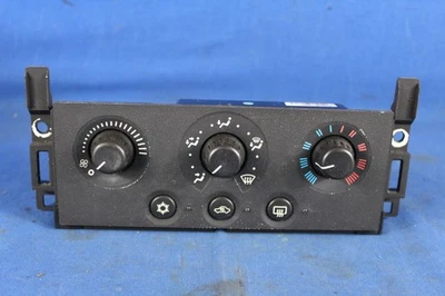 2006 Pontiac Grand Prix Climate Control Unit - Image 1 of 4