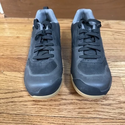 Para hombres Correr Ciclismo Zapatos Clip 2FO Especializados Pie Plano EE. UU. 9,5 EE. UU. 43EU Foto 1 de 4