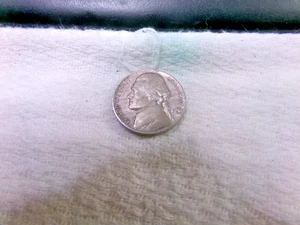 1943-P Silver 5C Jefferson Nickel #AF49 - Picture 1 of 2