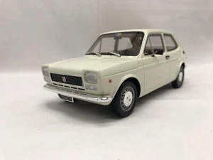 Fiat 127 prima serie 1972, bianco 3 porte 1:18 - Laudoracing - Foto 1 di 11