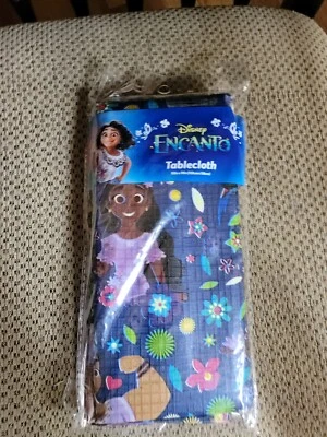 Mantel de plástico PEVA Disney's Encanto, cumpleaños 52 pulgadas x 70 pulgadas  Foto 1 de 3