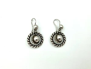 Pendientes colgantes vintage en tono plateado - diseño de cuerda retorcida 3D móvil - Imagen 1 de 6