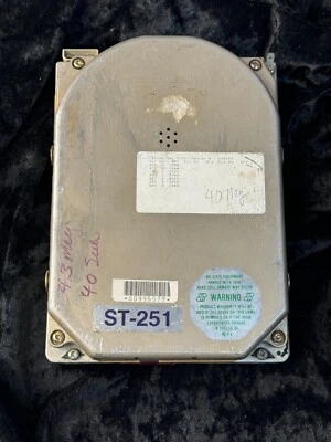 Vintage Seagate ST 251-1 43MB 5.25" Hard Drive - Image 1 of 3