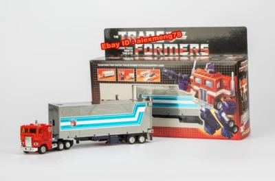 Transform G1 Optimus prime  metal reissue MISB Improved Version with 2 Big Guns! - Image 1 of 4