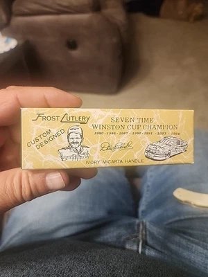  Faca de bolso Dale Earnhardt 7 vezes Winston Cup Champion talheres geada nova na caixa ouro - Imagem 1 de 4