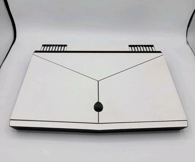 Portátil para juegos Alienware 13 R3 Intel i7 32GB RAM GTX 1060 512GB SSD 13.3" Foto 1 de 4