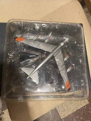 United States Air Force  Cast Metal  Airplane New In Package ( Measures 5 1/2in - Image 1 of 4
