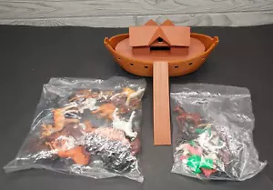 Vintage Arche Noah Miniatur Spielset mit Tieren - Bild 1 von 7