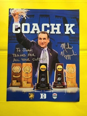 Mike Krzyzewski "Entrenador K" DUKE Baloncesto Firmado 8X10 Inscrito John Foto 1 de 3