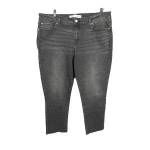 Levi Signature Women's Mid Rise Boyfriend Jeans Size 18 Raw Hem Dark Wash Crop - Picture 1 of 11