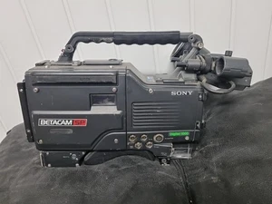 Sony BVW-D600 Betacam  Vintage Camera , Untested  - Picture 1 of 13