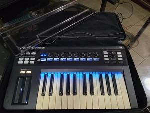 Native Instruments S25 Lot Keybord With DECKSAVER & GATOR Case - Picture 1 of 19