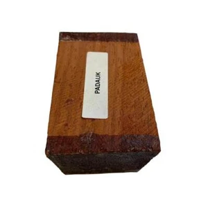 Tappo bottiglia vuoto girevole Padauk africano blocco legno quadrato 1-1/2"x 1-1/2"x 3" - Foto 1 di 4