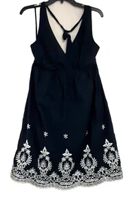 Torrid Damen Neckholder Kleid Gr. 14 Marineblau Baumwolle Weiß Stickerei Gefüttert - Bild 1 von 9