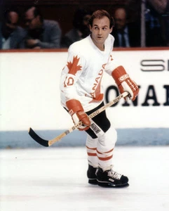 Guy Lafleur team Canada Canada Cup 1976 8x10 Photo - Picture 1 of 1