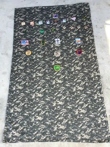 VINTAGE SCOUT SCOUTING & SOUVENIR AUSTRALIAN PATCHES on BLANKET ARMY MILITARY - Imagen 1 de 9