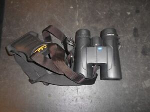 Zeiss Terra ED 10x42 Binoculars (TDW031860)