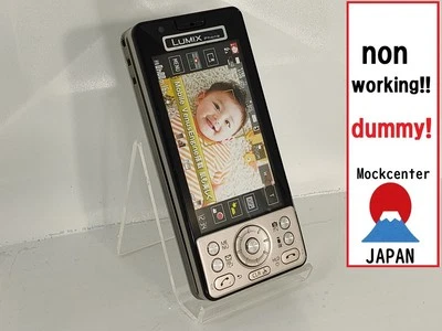 【dummy!】 Panasonic P-03C（color gold） NTTdocomo-japan non-working cellphone - Image 1 of 4