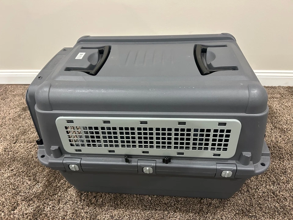 AniOne Transportbox Größe M (70x50x47 cm) – stabile Tiertransportbox mit Zubehör - Bild 1 von 4