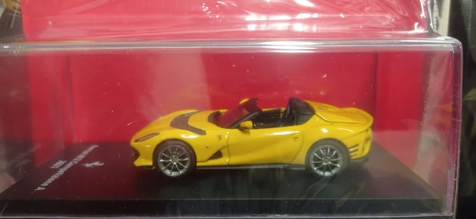 FERRARI 812 COMPETIZIONE A 2021 FERRARI GT 1:64 +BOOK 82. CENTAURIA