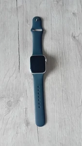 Apple Watch SE (2020)40mm Silber Aluminiumgehäuse, Sportarmband - Bild 1 von 4