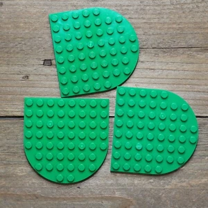 LEGO 41948 Dark Green Plate 8x8 1/2 Cirlce Qty 3 - Picture 1 of 3