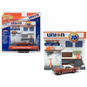 JOHNNY LIGHTNING JLSP085 3D UNION 76 JUSTO CAMBIO DE ACEITE 1970 DODGE SUPER ABEJA 1/64 - Imagen 1 de 6