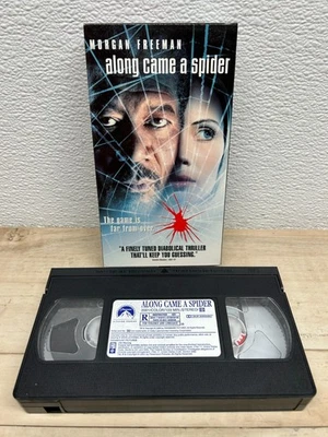 Vtg "Along Came A Spider" 2001 VHS Movie With Morgan Freeman & Monica Potter - Image 1 of 4
