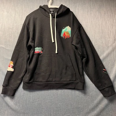 Moletom com capuz FOREVER 21 masculino tamanho M preto cabine árvore de Natal carro bordado - Imagem 1 de 4