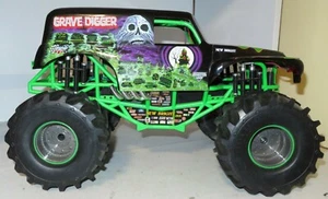 New Bright 1:10 RC 9.6V 2.4Hz Monster Jam Grave Digger Truck No Remote & Battery - Picture 1 of 11