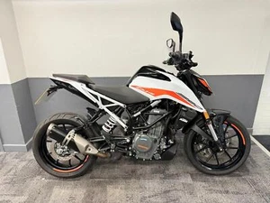 2023 KTM DUKE 390 LOW MILES- FINANCE+DELIVERY - Picture 1 of 10