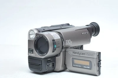 Sony CCD-TRV 36 Hi8 Handycam Video Camera Recorder 8mm Player - Image 1 of 3