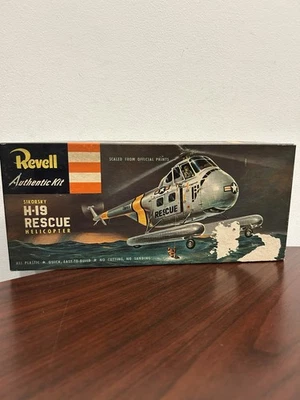 Revell Sikorsky H-19 Rescue Helicopter Kit #H227-98 Vintage Model Kit - Image 1 of 2