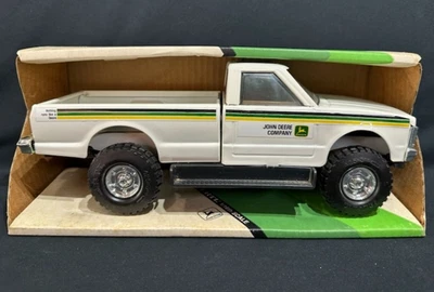 Винтажный пикап GMC ERTL John Deere Company из прессованной стали 1:16 No5531 - Изображение 1 из 4