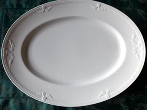 V&B FIORI WEISS ovale Platten 34 x 26 cm TOP / 12 da / Spargelteller Fischteller - Bild 1 von 1