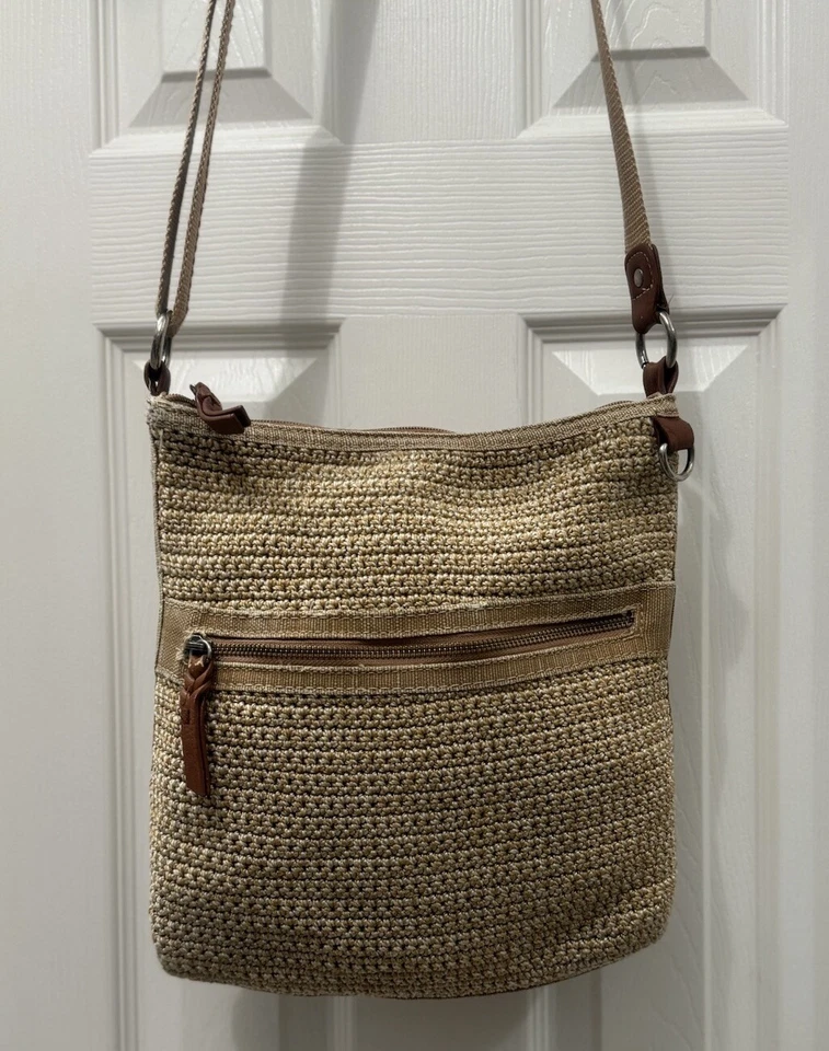 Cartera de hombro The Sak beige color paja tejido macramé Foto 1 de 4
